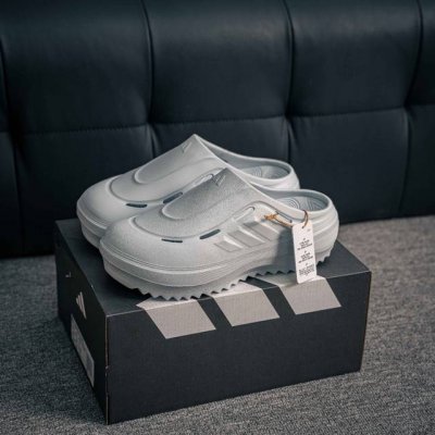 核心私 Adidas Ozwave Clog稳定缓震回弹厚底老爹拖鞋 货号：Jr9273 尺码：36 37 37.5 38 38.5 39 40 40.5 41