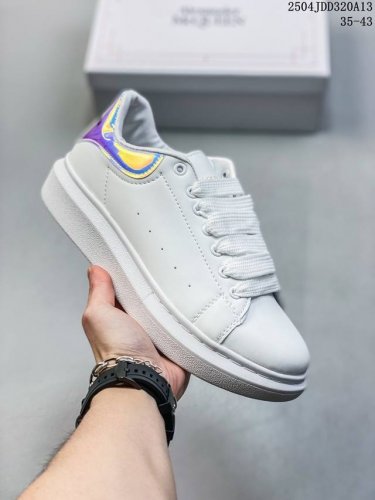 Alexandermcqueen 亚历山大 麦昆Mcq 运动小白鞋 厚底增高闪尾光滑牛皮平底鞋休闲鞋 时尚男女板鞋潮运动鞋 ，火爆到大街小巷无人不知，无人不晓的