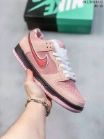 公司级带半码 耐克nike Sb Dunk Low 扣篮系列复古低帮休闲运动滑板板鞋。采用脚感柔软舒适zoomair气垫，有效吸收滑板等极限运动在落地时带来的冲