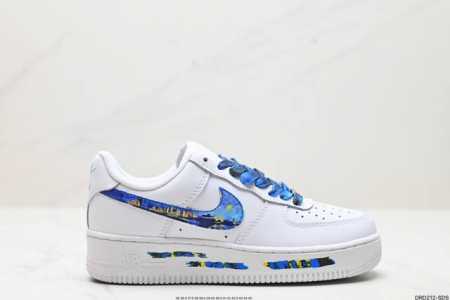 真标nike Air Force 1 Valentine'S Day 空军一号低帮百搭休闲运动板鞋。柔软、弹性十足的缓震性能和出色的中底设计，横跨复古与现代的外 - 点击图像关闭