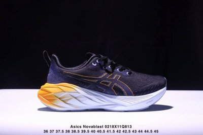 公司级Asics Novablast 4 轻量跑鞋 低帮轻量透气缓震休闲运动跑步鞋 货号:1012B510-401 尺码:36 37 37.5 38 39 39