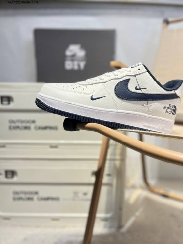 北面 X 耐克 Nike Air Force 1 '07空军一号 百搭休闲运动板鞋 柔软 弹性十足的缓震性能和出色的中底设计 横跨复古与现代的外型结合 造就出风