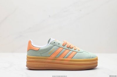 真标ad Originals Gazelle Bold W 羚羊松糕系列复古百搭厚底增高低帮休闲运动板鞋“翻毛玫粉藏蓝生胶底” 新的一年就要换新的打扮啦！除了设