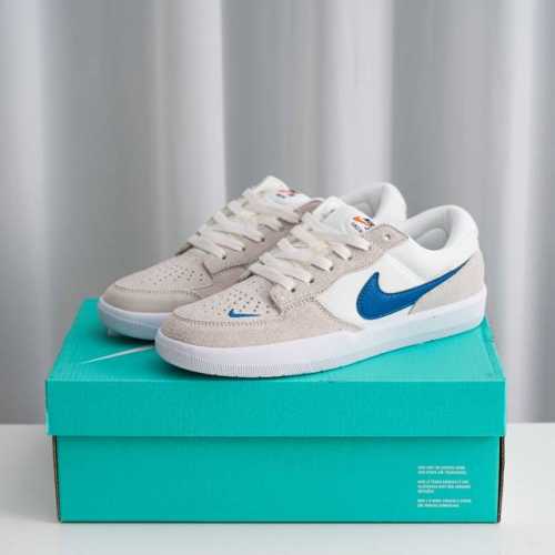 核心私 耐克Nike Sb Force 58是一款将前沿创新带入街头的单品，它具有硫化杯底，具有出色的耐用性和灵活性。使用帆布和绒面革，在饰面上放置通风口，它自