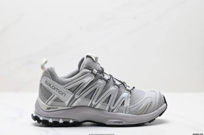 公司级Salomon Xa Pro 3D Suede 萨洛蒙户外越野跑鞋 鞋面采用Sensifit贴合技术 全方位贴合包裹脚型 鞋跟部鞋底牵引设计 提供强大的抓