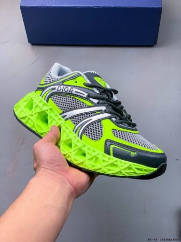 公司级！Dior迪奥 B35 圆头系带 低帮 生活休闲鞋 采用轻盈的橡胶精心制作 饰以曲纹藤格纹 Cosmo图案 重新诠释经典设计 镂空设计搭配橡胶内底若隐若现