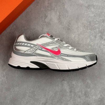 本地 核心私 Nike耐克Initiator Running创始者系列复古老爹休闲运动舒适跑鞋 在 Ins 爆红的 Nike Initiator 跑鞋，作为一双