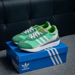 180 核心私 Adidas Originals Gazelle Indoor 三叶草复古防滑耐磨低帮板鞋 鞋款采用柔软的绒面革和耐用的皮革衬里融合在橡胶外底上