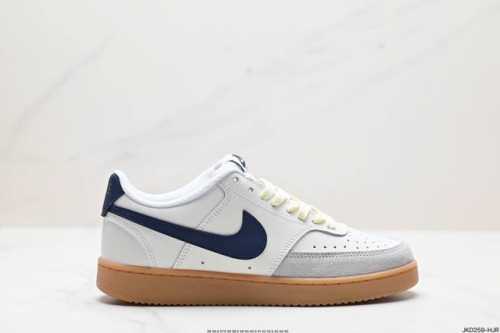 公司级nike Court Vision Low 低帮百搭透气休闲运动板鞋，经典耐用的设计，兼顾舒适脚感和出众风范，演绎匠心之作。结构性的支撑贴合感结合复古篮球