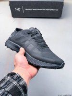 公司级！Arcteryx始祖鸟 Aerios Aura 覆盖防水 户外登山徒步鞋 这款户外鞋的设计可应对多数技术路线和长途徒步 灵感来自野外跑步鞋在支撑和保护的