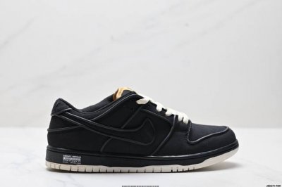 公司级耐克Nike Dunk Low 扣篮系列 复古低帮休闲运动滑板板鞋 采用脚感柔软舒适Zoomair气垫 有效吸收滑板等极限运动在落地时带来的冲击力 为街头