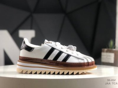 公司级带半码阿迪达斯 Ad Originals Superstar Byec 联名款贝壳头板鞋 鞋身整体以Ad经典的 Superstar 为蓝本设计，将标志性的