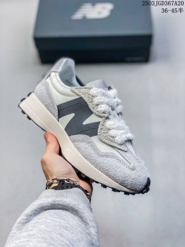 160 new Balance 327系列复古休闲运动慢跑鞋 原鞋打版 细节完美 采用尼龙及猪巴革麂皮物料拼接构成 中底高弹Pu材质及满丁防滑橡胶外底 尺码：见