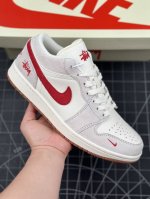 核心私 Air Jordan 1 Low 斯图西联名-米红猪八 高端定制 低帮复古篮球鞋 #定制鞋盒 大厂纯原品质出货 超高清洁度 皮料切割干净无任何毛边 细节