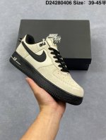 公司级 耐克Nike Air Force 1 Low 空军一号低帮百搭休闲运动板鞋 柔软、弹性十足的缓震性能和出色的中底设计，横跨复古与现代的外型结合，造就出风