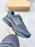 公司级耐克 Nike Reactx Pegasus Plus Next Nature 超级飞马跑步鞋 厚底增高运动老爹鞋。登月兼顾迅疾外观和稳固脚感，后跟覆面和