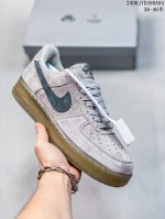公司级带半码 耐克nike Air Force 1 Low 空军一号 Af1 低帮百搭厚底增高休闲运动板鞋。柔软、弹性十足的缓震性能和出色的中底设计，横跨复古与