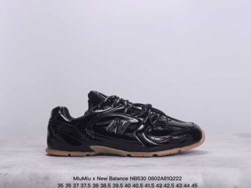 miumiu缪缪 X New Balance Nb530 情侣款 休闲 运动鞋 阿甘鞋 德训鞋 原版开发 经典nb530运动鞋中汲取灵感推出了自己的迭代版本53