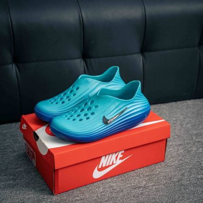 核心私 Nike Reactx Rejuven8 耐克夏日穿搭凉鞋 #采用质感柔软且出众回弹的 Reactx泡绵，缔造非凡舒适的日常穿着体验，助你保持活力。 货