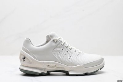 360 公司级新品 Ecco爱步Biom健步防水轻跑透气休闲鞋 人手必备单品 鞋底采用高端顶级Tpu组合Tpr环保科技材料 两块磨具贴合鞋底给你不一样的缓力性能