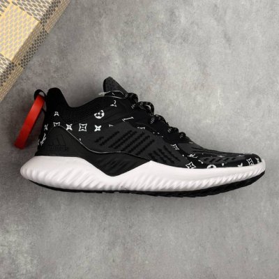 本地 核心私 阿迪达斯 Adidas Alphabounce Beyond M 阿尔法 Lv联名款休闲跑步鞋 阿尔法这款跑步鞋，采用弹力鞋面，舒适贴合，旨在为专