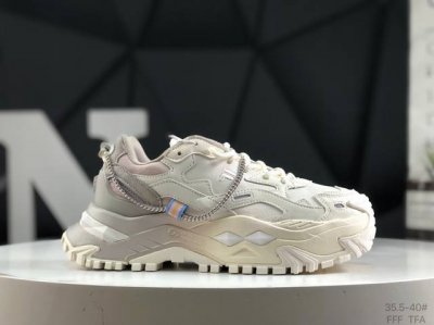 Fila Fusion Bianco 斐乐 百年运动时尚品牌Fla创建于1911年意大利Biella小镇，是Fila兄弟创立的一家纺织和针织的服装品牌。百年来，