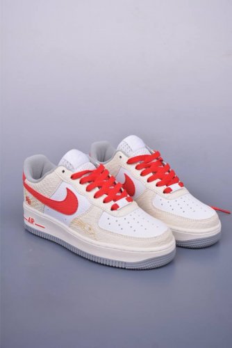 Nike Air Force 1 Low 蛇年限定 原楦头原纸板 打造纯正空军版型 专注外贸渠道 全掌内置蜂窝气垫 原盒配件 原厂中底钢印、拉帮完美 官方货号：