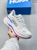 180 hoka One One Bondi 9.0 余文乐同款 新款缓震跑鞋 万众期待的Bondi系列终于迎来了更新，作为Hoka缓震跑鞋的杠把子，Bondi