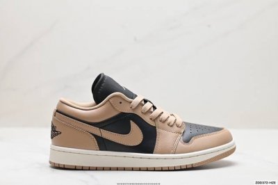 公司级nike Air Jordan 1 Low Aj1乔1低帮休闲板鞋 同步官方配色 原档冲孔鞋头 四线拉帮 鞋舌高弹海绵填充 官方货号:Dc0774-201