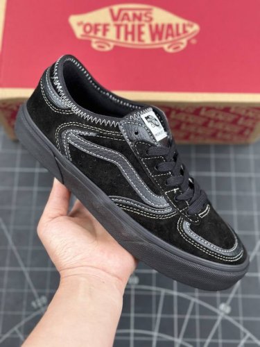 本地 核心私 vans Rowley Classics 范斯官方 黑武士经典复古休闲滑板鞋 #全麂皮鞋身做工扎实 鞋两侧标志性vans条纹sidestripe