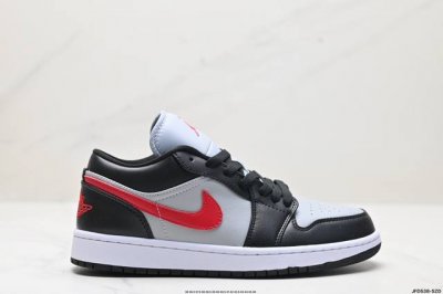 公司级nike Air Jordan 1 Low aj1乔1低帮休闲板鞋 同步官方配色 头层皮打造 正确满胶鞋垫 四线拉帮 原厂织唛标 鞋舌高弹海绵填充 官方货