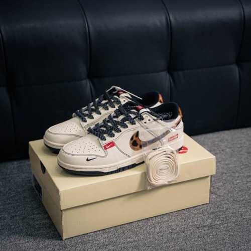 核心私 Nike Dunk 全套原楦原模倾力打造完美版型 独家原厂航空铝磨具打磨大底 鞋头坡度极致还原 无解鞋型 原盒原配 圈内天花板工艺 原厂冲刀 超高清洁度