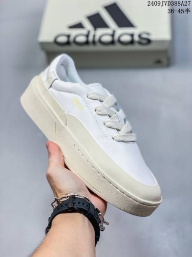 公司级adidas Labcourt 百搭休闲轻松舒适 耐磨透气低帮 板鞋 男女同款 鞋面使用了绒毛麂皮 ，鞋面和鞋底连接处使用了包边处理，看起来更加精致有型;