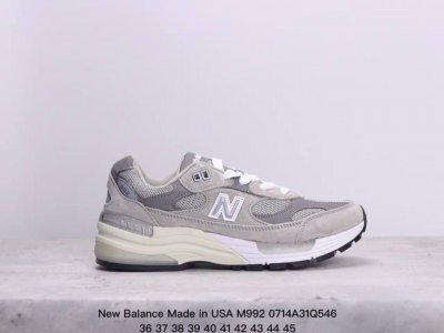 New Balance新百伦nb Made In Usa M992系列美产血统经典复古休闲运动百搭老爹跑步鞋 货号：M992Eb 码数：36 37 38 39