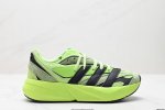 公司级Adidas Lightblaze 舒适防滑 新款阿迪达斯低帮跑步鞋 极致轻盈的Lightweight Upper设计 带来近乎裸足的舒适体验 中底采用尖
