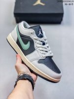 耐克 乔丹Air Jordan 1 Low Aj1 乔1 乔丹1代Aj1 低帮复古文化休闲运动篮球鞋。从1985 年面世的元年款汲取设计灵感，采用简洁大方的经典