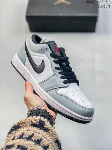 170 耐克 乔丹Air Jordan 1 Low Aj1 乔1 低帮复古文化休闲运动篮球鞋 1985 年面世的元年款汲取设计灵感，采用简洁大方的经典外观，熟悉