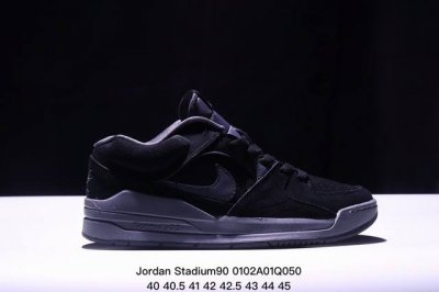 Air Jordan Stadium 90 缓震防滑休闲运动板鞋 Jordan Stadium 90充满了对tinkerhathield 原创设计的致敬 包括中
