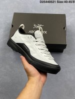 arcteryx始祖鸟 Norvan Ld M覆盖低帮户外登山徒步鞋 特有的独立衬垫 穿着更合脚 带有Gore-Tex防水内衬 提供透气性和防风雨性能 同时内靴