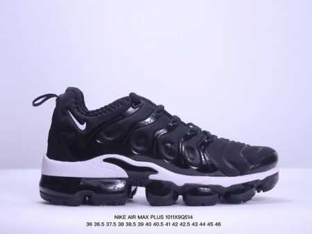 Nike 耐克 男女子休闲鞋气垫缓震跑步鞋 Air Max Plus 运动鞋 造型超讨喜！鞋面以帆布和织物材质包裹，保证了轻薄透气，更适合夏季穿着。鞋侧 鱼骨 - 点击图像关闭