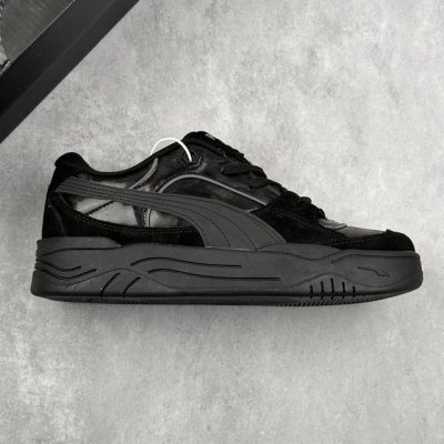 本地 核心私 Puma-180 Reflect 彪马 经典明星系列低帮面包风复古百搭休闲运动板鞋 设计灵感源自90及00一代的滑板运动文化 简约又不失设计巧思的