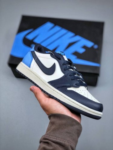 air Jordan 1 Retro Low 黑曜石官方同步新色 原装级产物拒绝公底 立体鞋型 细节完美 高清洁度 购置公司同步原材料 原汁原味 忠于原版货号：