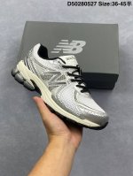 nb 新百伦 New Balance Nb860V2系列复古老爹风休闲运动慢跑#采用皮革拼接透气网眼织物鞋面#T-Beam大底提供足步弓支撑 保持步态稳定#后跟