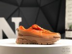 耐克 Nike Zoom Vomero Roam 马拉松复古跑五代休闲运动慢跑鞋 采用环保纤维革饰片组合网眼布鞋面材质 升级正确后跟Tpu加固 耐弯折热塑框架支