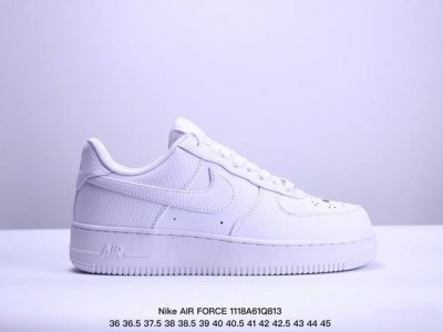 公司级耐克nike Air Force 7 空军一号低帮百搭休闲运动板鞋。柔软、弹性十足的缓震性能和出色的中底设计，横跨复古与现代的外型结合，造就出风靡全球三十