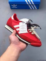 阿迪达斯Adidas Sl 72 Rs 全新重置版本 将这款复古鞋型用尼龙材质呈现 最终拼接麂皮材质 让该鞋型上脚既有舒适透气性又有满满的复古质感 0518Wl
