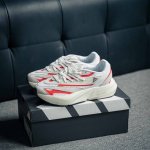 核心私 Adidas Lightblaze 阿迪透气跑步鞋 货号：Jq9966 尺码：36 36.5 37.5 38 38.5 39 40 40.5 41