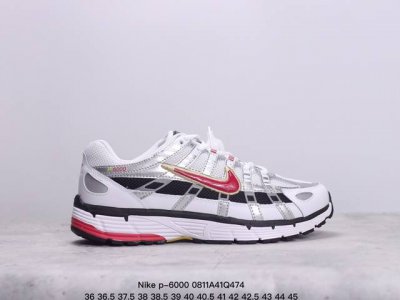 耐克nike P-6000 跑鞋内外侧都用了红色的钩子，采用透气材料，搭配匠心覆面，再现千禧年代的跑鞋风格，塑就大气外观。鞋款秉承 Nike Pegasus 2