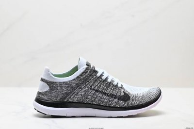 公司级耐克Nike Free 4.0 Flyknit 赤足4.0 轻跑鞋 质感新焕升级 专为短打跑造 鞋如面袜般子柔贴软合 结合性弹沙线 赋双予足众出的紧包密覆