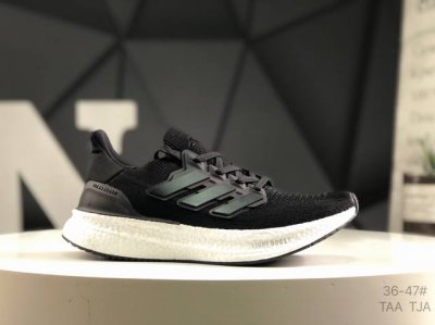 阿迪达斯 Ad Ultra Boost Light Ub10.0 系列低帮袜套式针织透气缓震休闲运动慢跑鞋 历经10年不断创新以科技重塑跑步推出全新超轻新科技跑